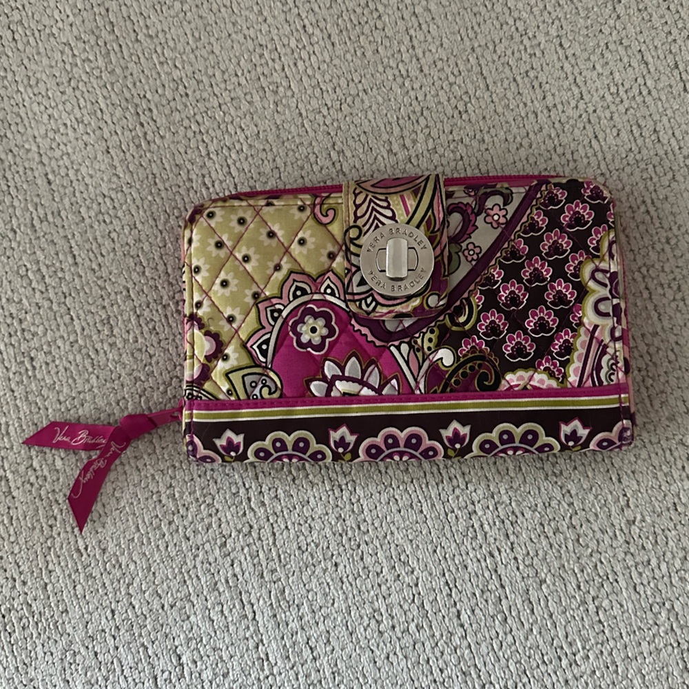 Vera Bradley Plum Crazy Turn Lock Wallet Quilted Floral Paisley Pink Purple
